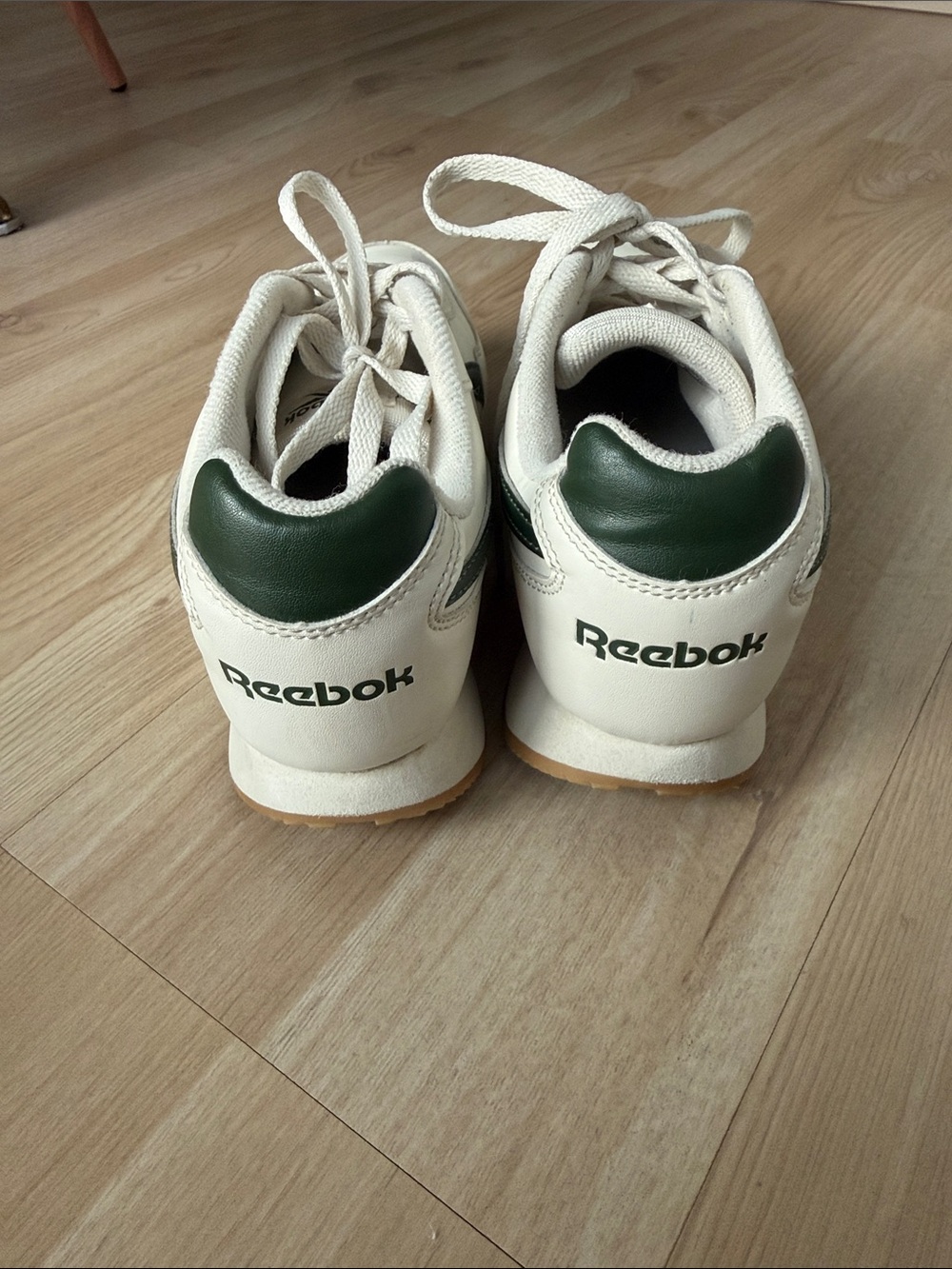 Reebok White Sneakers with Green Side Stripes - Picture 3 of 5